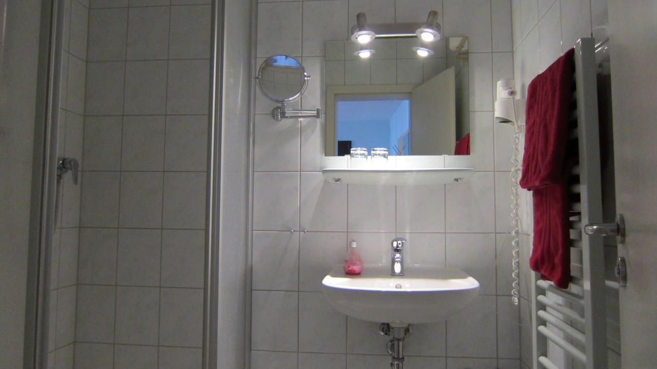 Hotel Zum Schwarzen Baer Hermsdorf  Buitenkant foto
